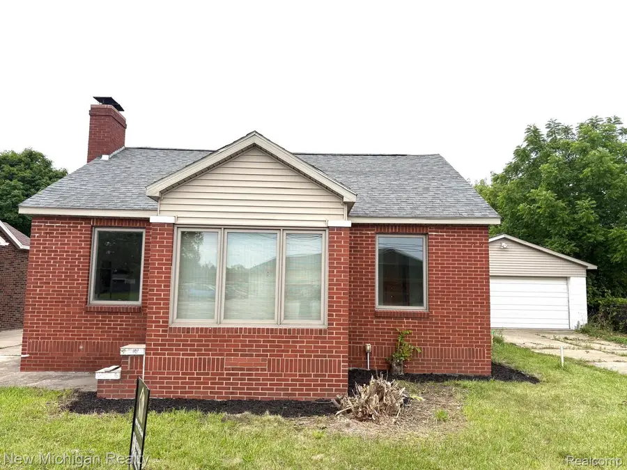 4469 S Saginaw Street, Burton, MI 48529 - #2