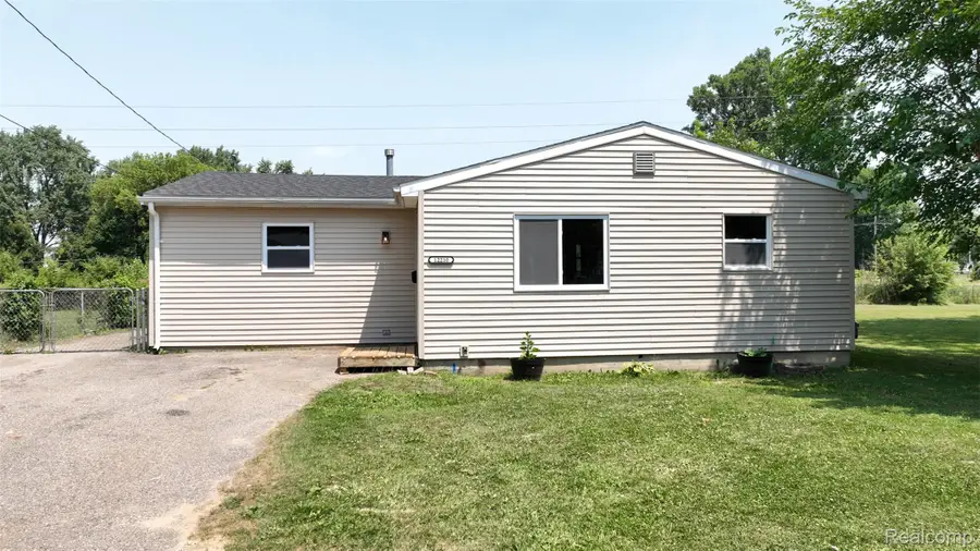 12210 W Washington Avenue, Mount Morris, MI 48458 - #2