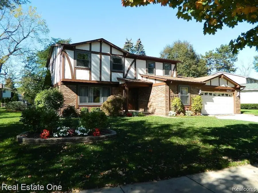 6927 Northpoint Drive, Troy, MI 48085 - #2