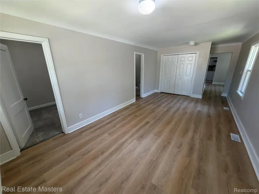 1016 Gillett Street, Port Huron, MI 48060 - #3