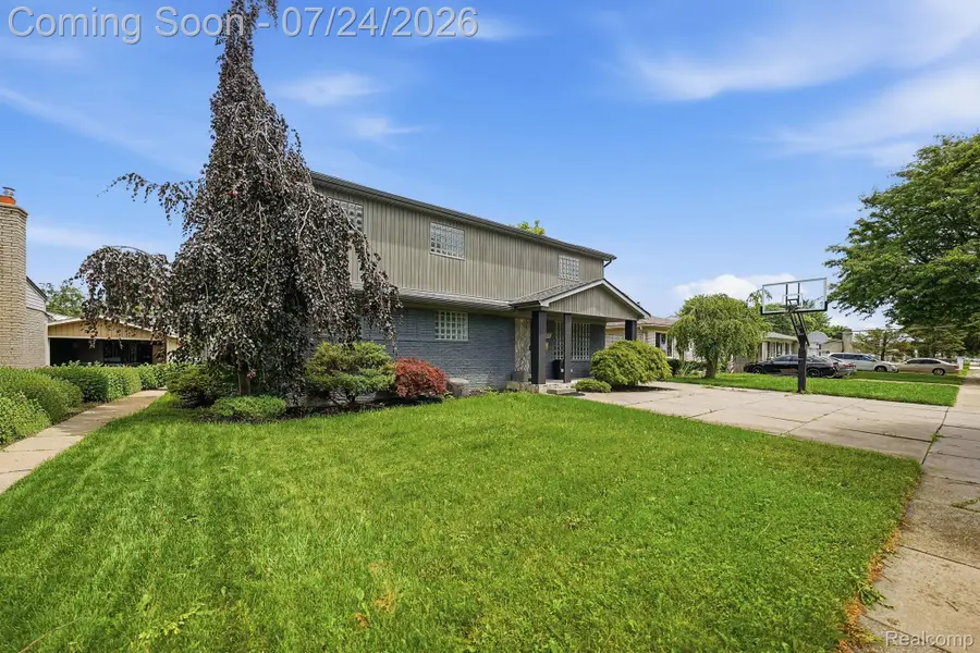 11957 Canterbury Drive, Sterling Heights, MI 48312 - #2
