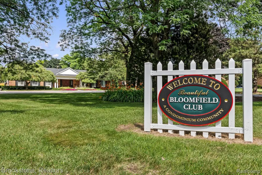 775 E Fox Hills Drive, Bloomfield, MI 48304 - #2