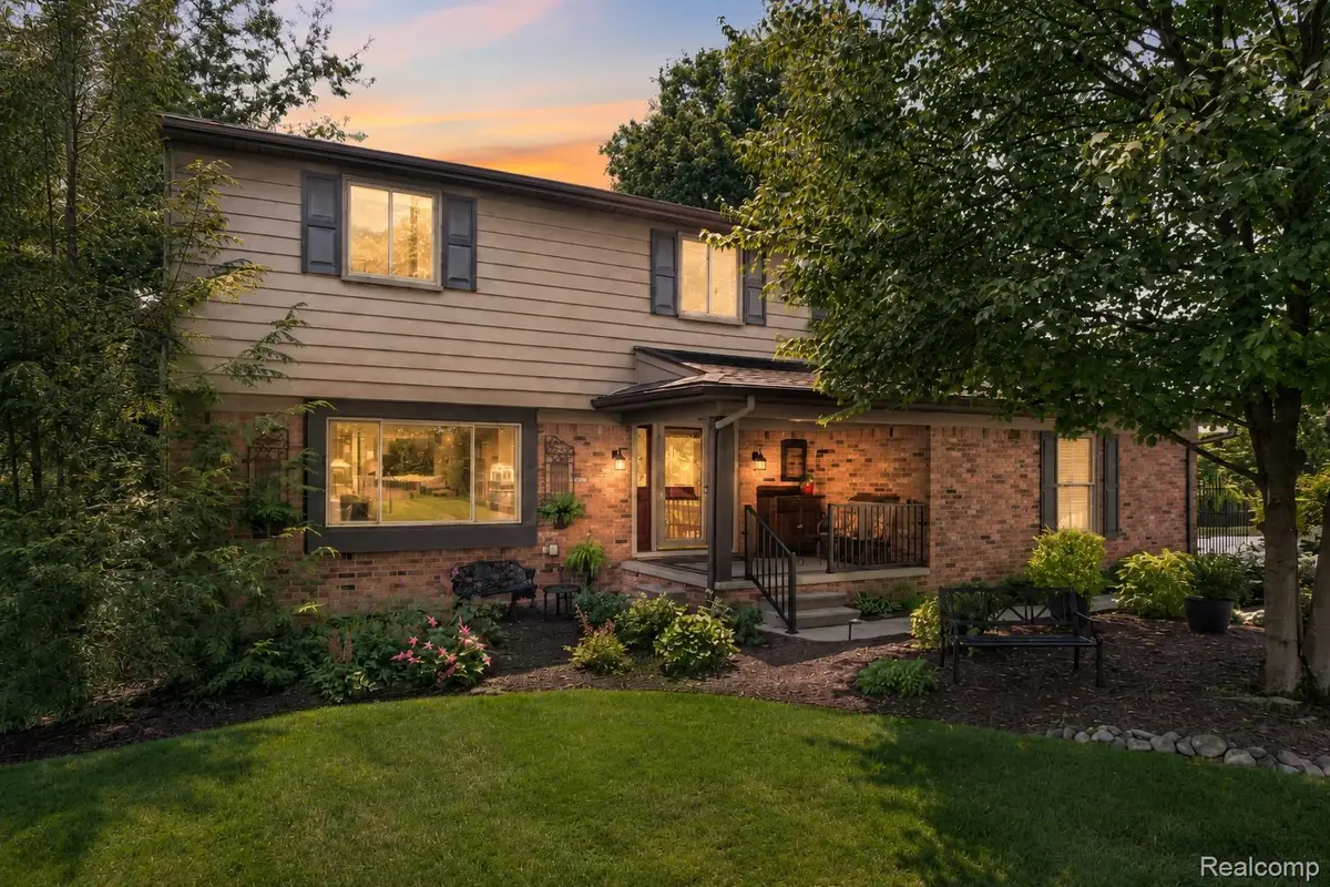 2125 Avoncrest Drive, Rochester Hills, MI 48309 - #1