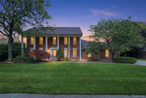 46884 Ben Franklin Drive, Utica, MI 48315