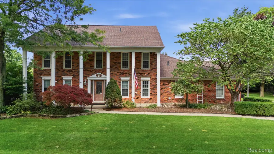 46884 Ben Franklin Drive, Utica, MI 48315 - #2