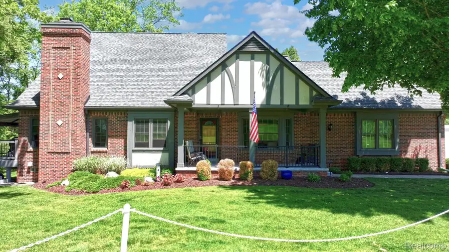 156 Sandhills Lane, Orion, MI 48362 - #2