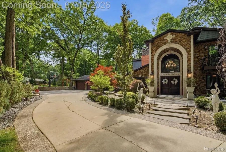 1258 Priscilla Lane, Rochester Hills, MI 48309 - #3
