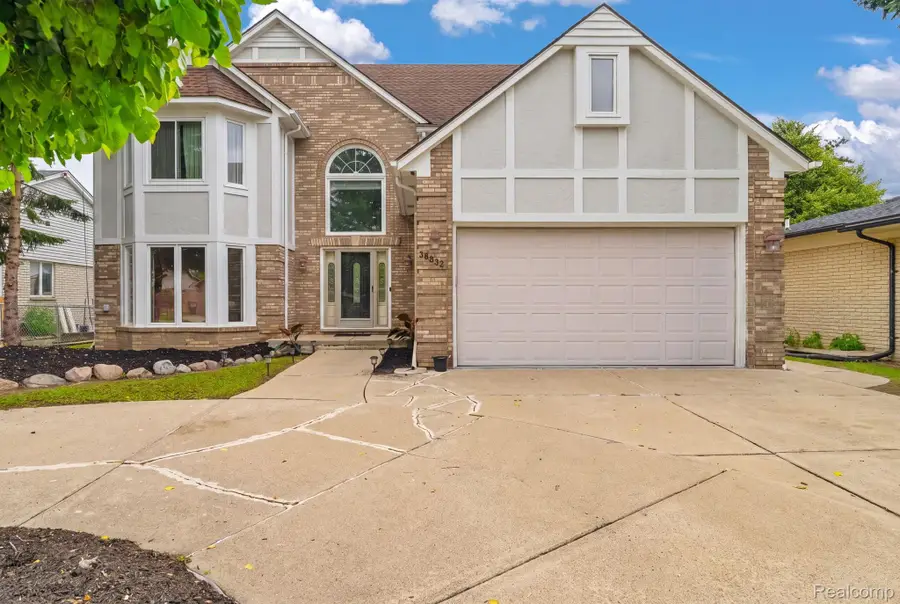 36832 Melbourne Drive, Sterling Heights, MI 48312 - #2
