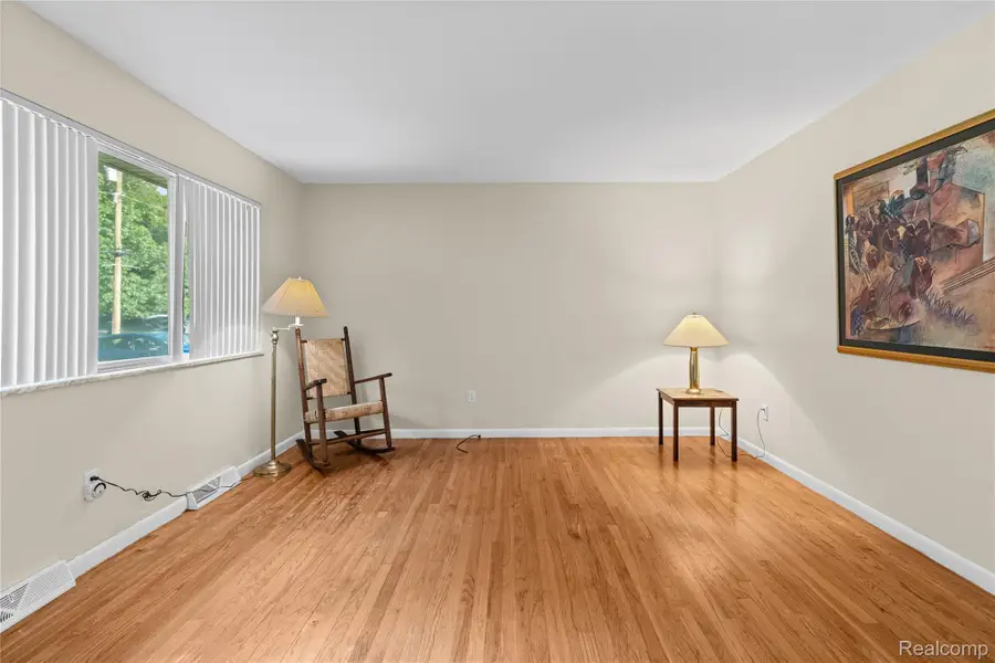 1715 N Oxford Road, Oxford, MI 48371 - #3