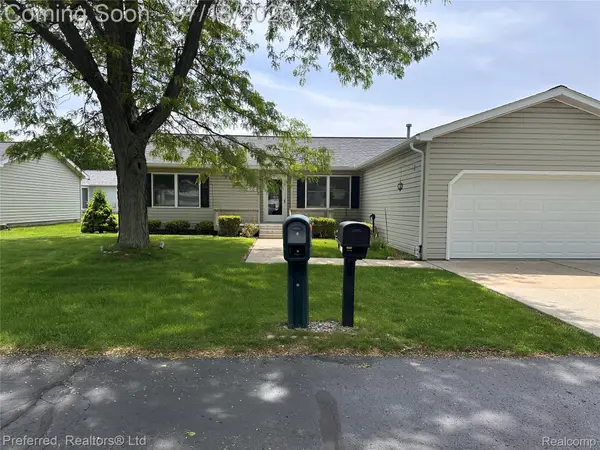 38537 Chestnut Lane, Westland, MI 48185