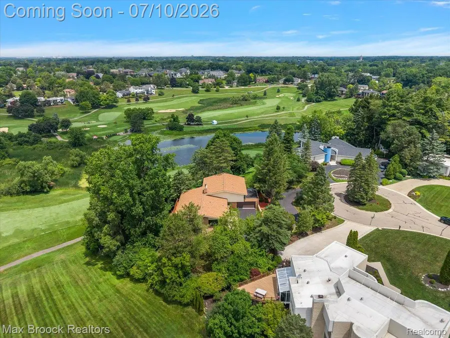 1808 Moors Court, Bloomfield, MI 48302 - #2