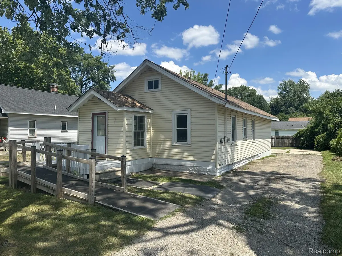 3241 Shaw Street, Burton, MI 48529 - #1