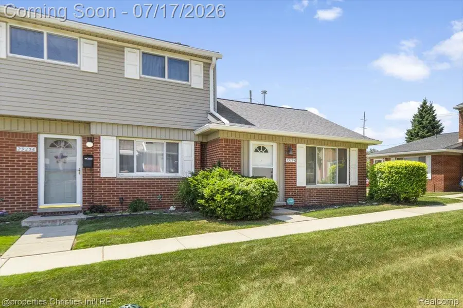 29254 Manchester Street, Westland, MI 48185 - #2