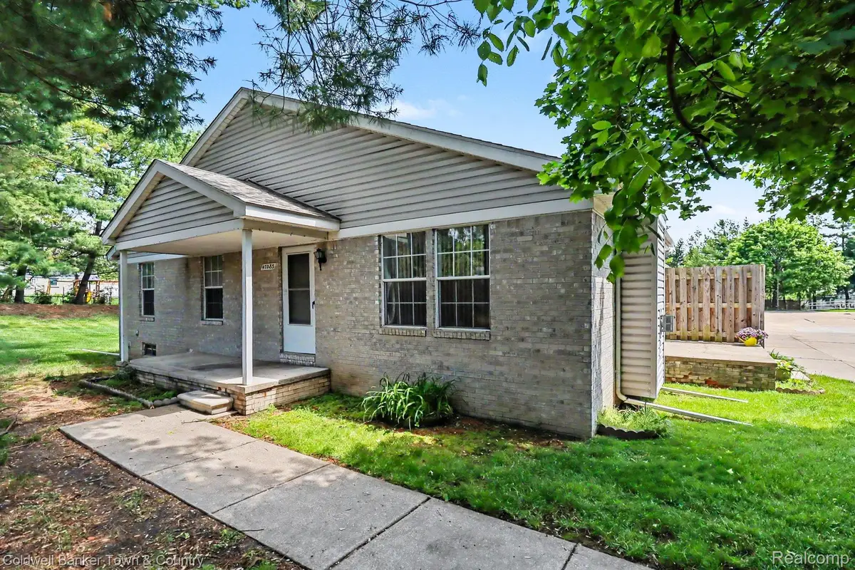 47083 Auburn Court, Utica, MI 48317 - #1