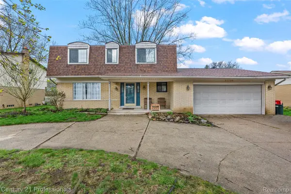 39349 Cadborough Drive, ClintonTownship, MI 48038