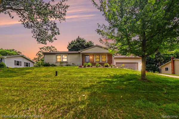 136 Endicott Drive, Howell, MI 48843