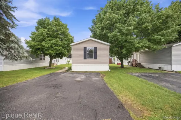 48580 Pineview Drive, ShelbyTwp, MI 48317