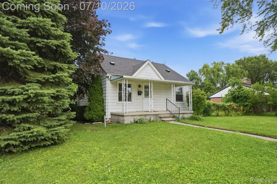 1642 Lathers Street, Garden City, MI 48135 - #3