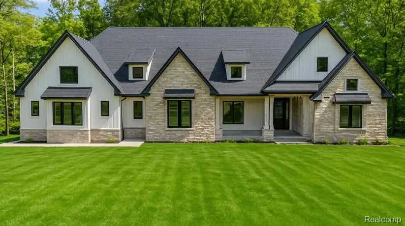 7509 Maple Ridge Drive, Clarkston, MI 48346 - #1