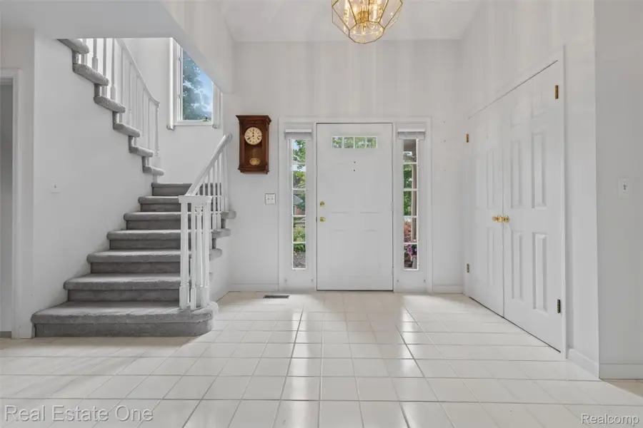 3400 Wedgewood Drive, Rochester Hills, MI 48306 - #3