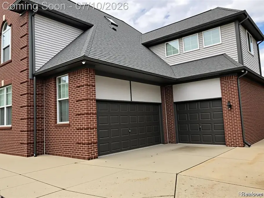 4493 Saint Albans Drive, Sterling Heights, MI 48314 - #2