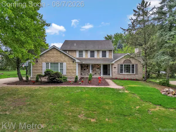 1197 Kinlock Drive, Troy, MI 48098