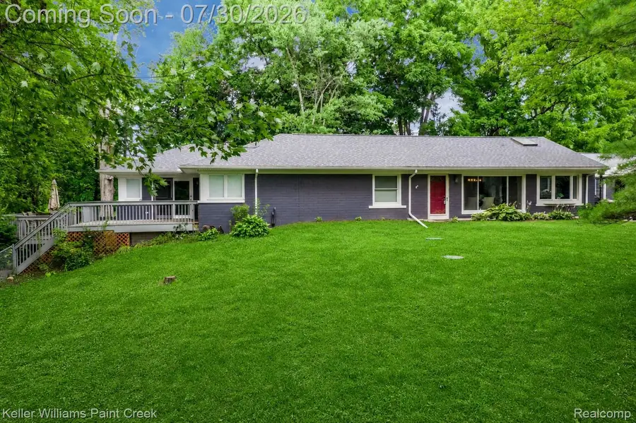 340 Whims Lane, Rochester, MI 48306 - #2