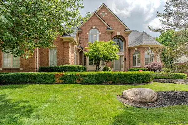 819 Majestic Drive, RochesterHills, MI 48306