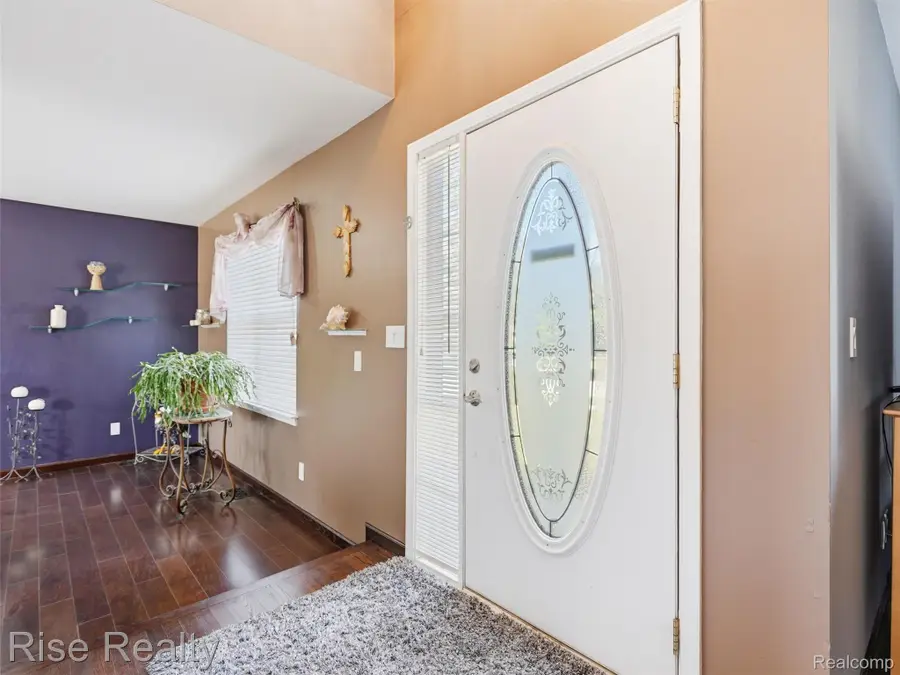 8324 Sherwood Drive, Grand Blanc, MI 48439 - #3
