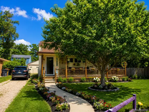 35014 Lewis Street, Westland, MI 48185