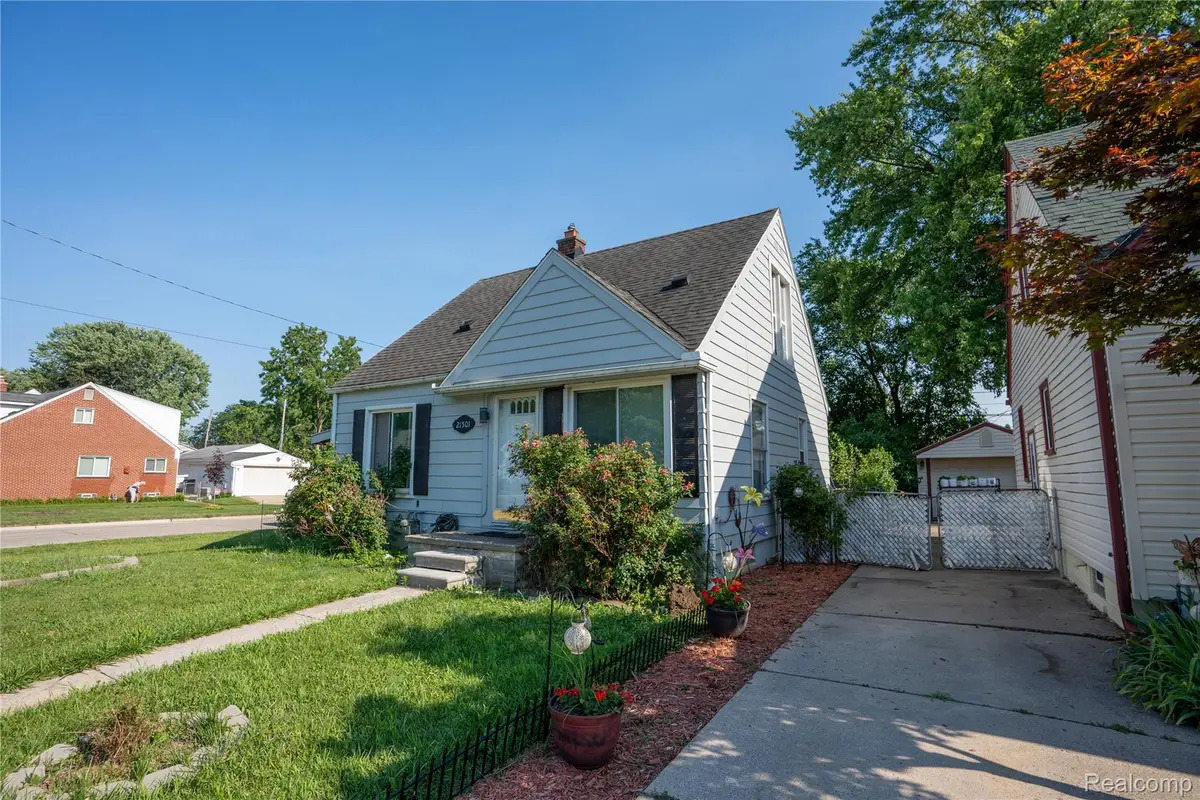 21501 Carlysle Street, Dearborn, MI 48124 - #1