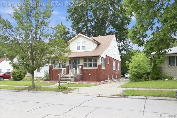 6915 Braun, CenterLine, MI 48015