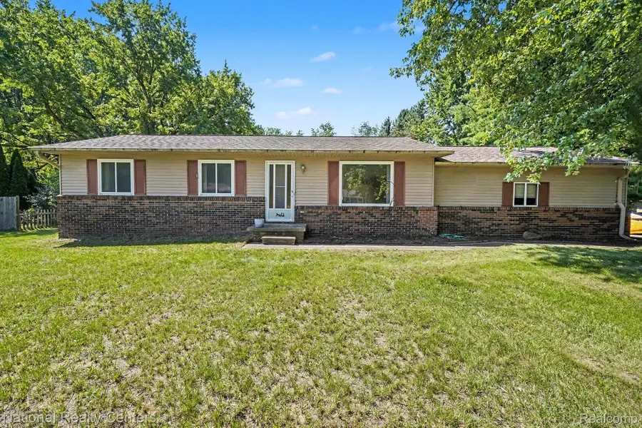 1800 Kingston Drive, Pinckney, MI 48169 - #2