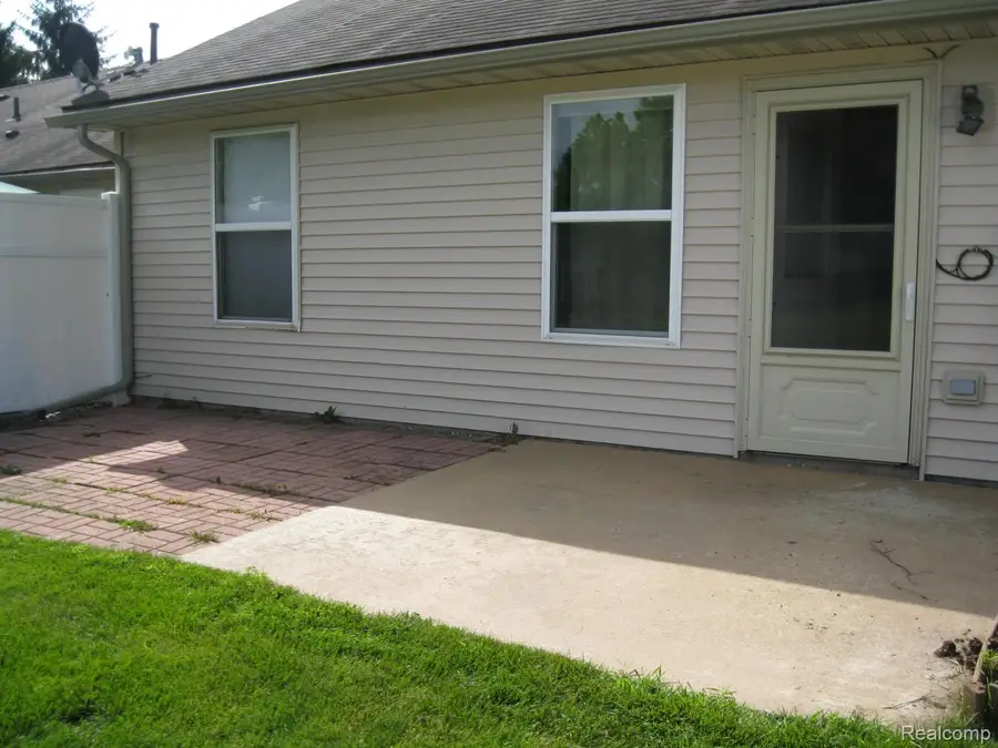 138 Countryside Lane, Highland, MI 48357 - #3
