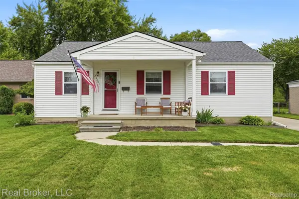 29801 Gloria Street, StClairShores, MI 48082