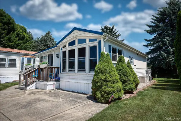 5211 Ben Franklin Drive, Lexington, MI 48450