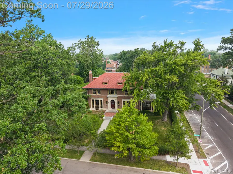 610 W Boston Boulevard, Detroit, MI 48202 - #2
