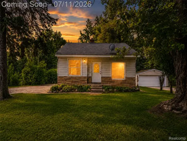 4855 Hatchery Road, Waterford, MI 48329