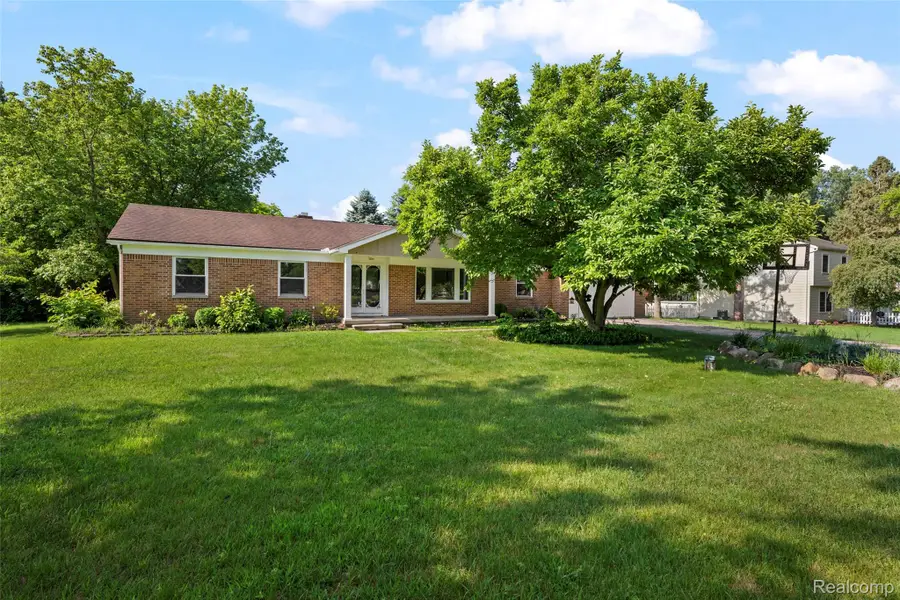 13404 Sequoia Lane, South Lyon, MI 48178 - #2
