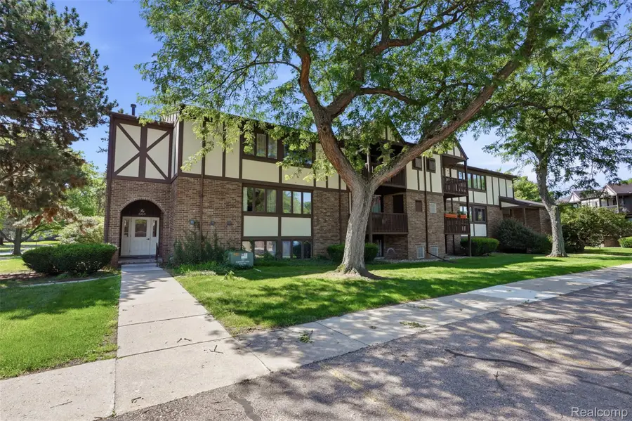 6160 Innkeepers Court #69, East Lansing, MI 48823 - #2