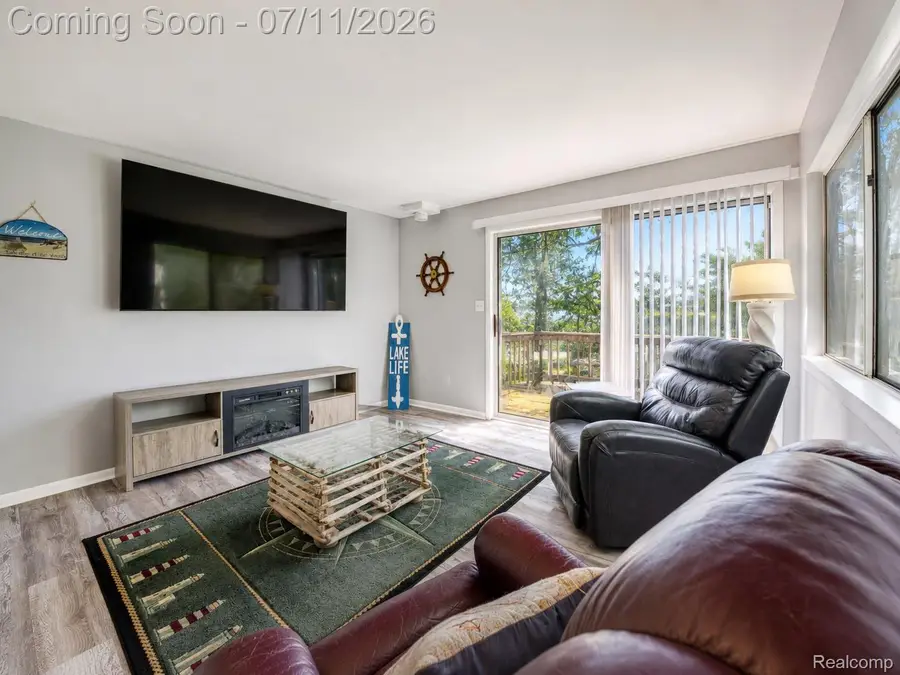 4165 Highcrest Drive, Brighton, MI 48116 - #3