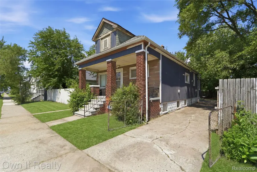 5255 Belmont Street, Hamtramck, MI 48212 - #2