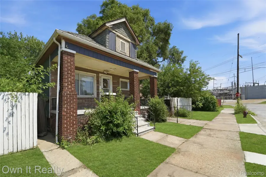 5255 Belmont Street, Hamtramck, MI 48212 - #3