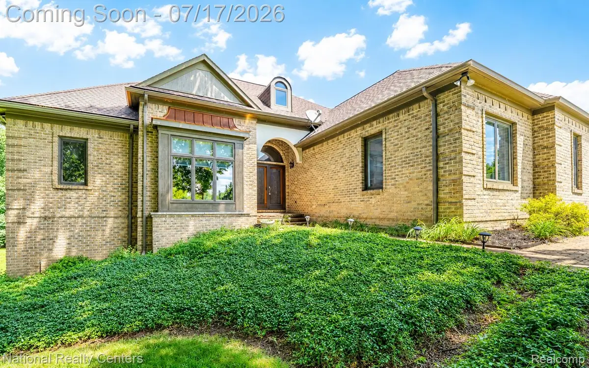 1021 Valleyview Drive, Clarkston, MI 48348 - #1