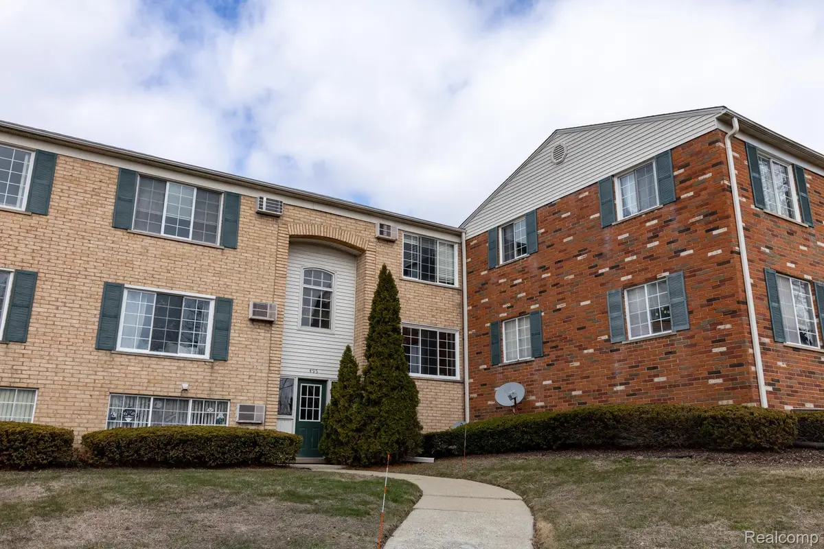495 Miller Avenue #Apt. 104, Rochester, MI 48307 - #1