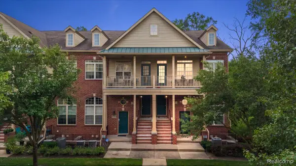 456 Boardwalk Drive, WalledLake, MI 48390
