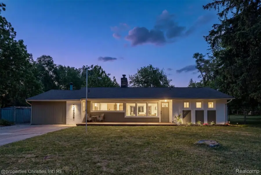 23456 Lee Baker Drive, Southfield, MI 48075 - #2
