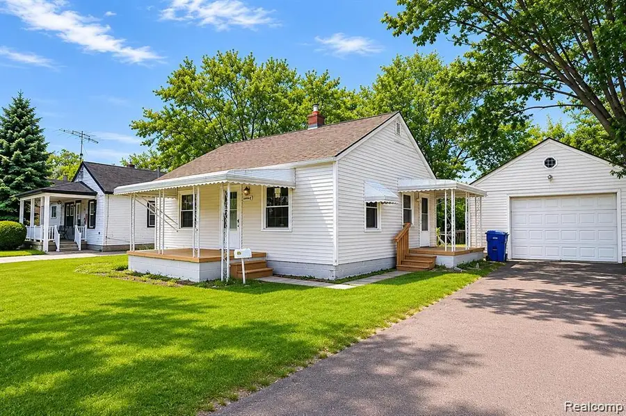 24895 Marigold Avenue, Warren, MI 48089 - #2