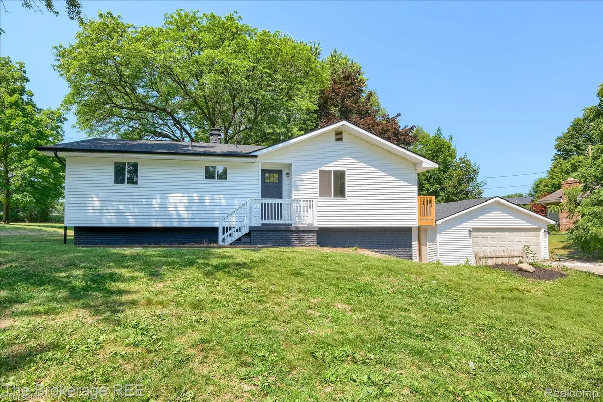 1401 Hillside Drive, Flint, MI 48532 - #1