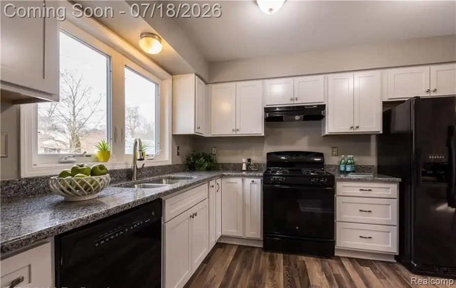 185 Fraser Street, Rochester, MI 48307 - #3